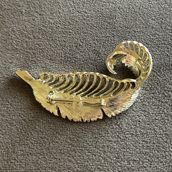 Vintage Rhinestone Feather Brooch - Picture 4 of 7